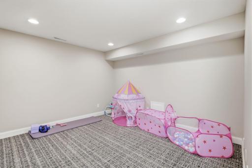 16299 Stemmer Ridge Road NW, Prior Lake, MN 55379