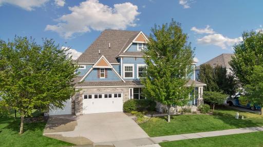 11274 Whitewater Drive, Woodbury, MN 55129