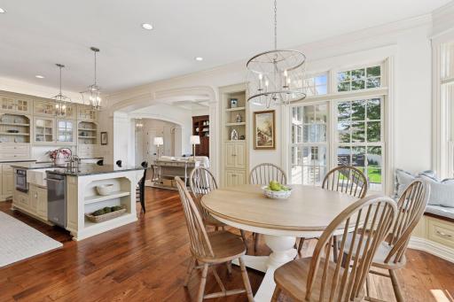 2185 Gallery Court, Victoria, MN 55386