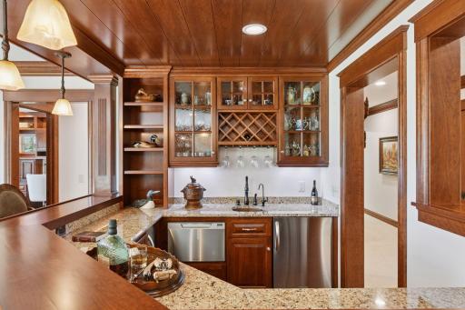 2185 Gallery Court, Victoria, MN 55386