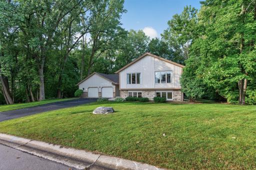 7390 130th Street W, Apple Valley, MN 55124