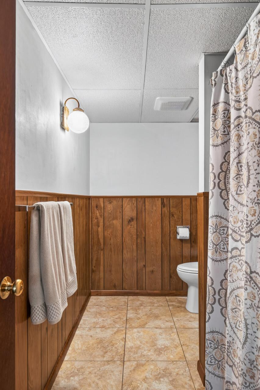 Lower level full bathroom