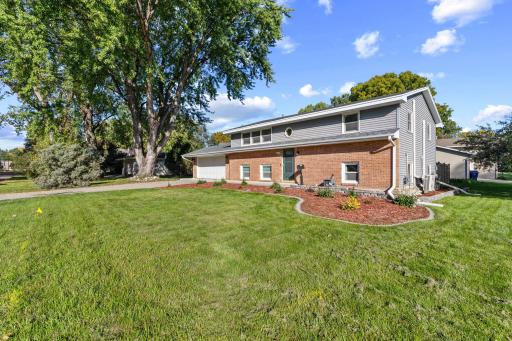 5220 Lowry Terrace, Golden Valley, MN 55422