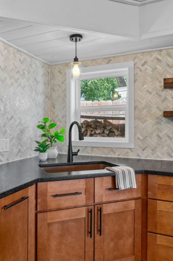 61-web-or-mls-26751 Fremont Dr-61.jpg