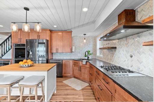 55-web-or-mls-26751 Fremont Dr-55.jpg