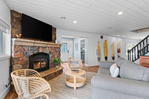 51-web-or-mls-26751 Fremont Dr-51.jpg