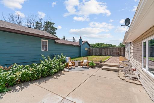 6-web-or-mls-26751 Fremont Dr-6.jpg