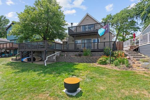 19-web-or-mls-26751 Fremont Dr-19.jpg
