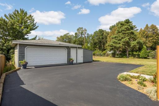 Oversized Heated 2 Car Insulated Garage