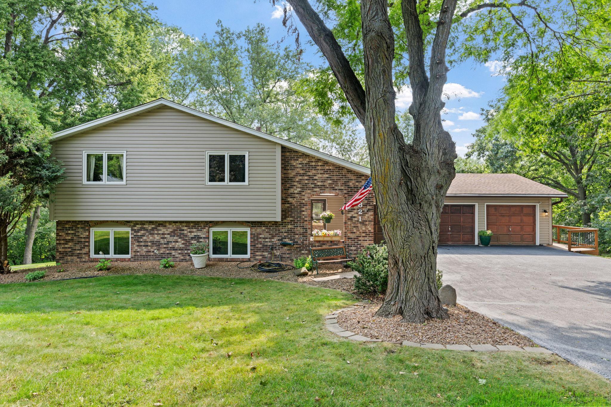 Minnetonka, where that sense of nature and privacy comes with the convenience of being close to everyday shopping, dining, parks, trails and access to several incredible school options!