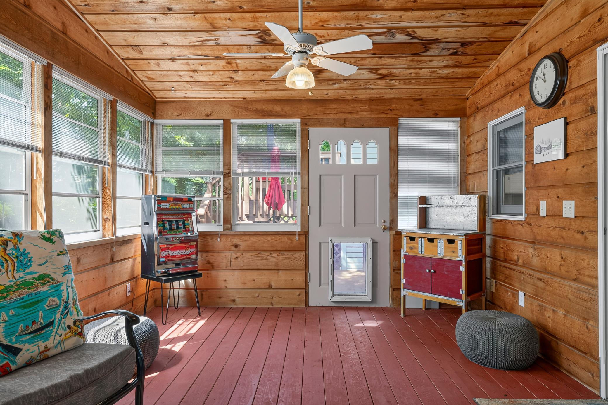 Porch access to deck.jpg