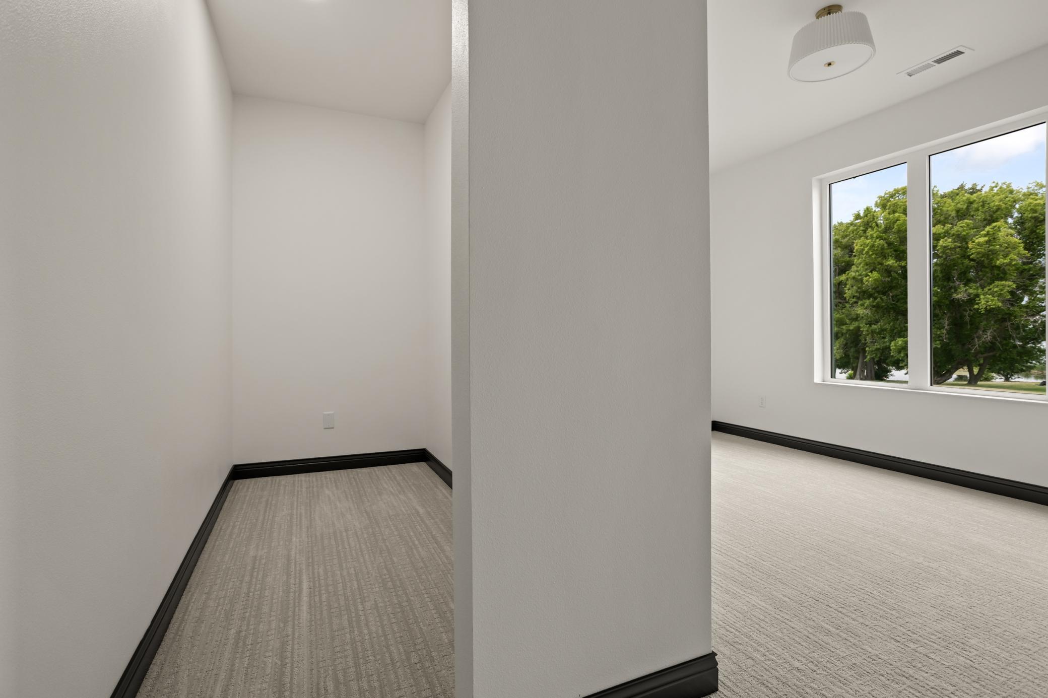 Walk in Closet/Front Bedroom