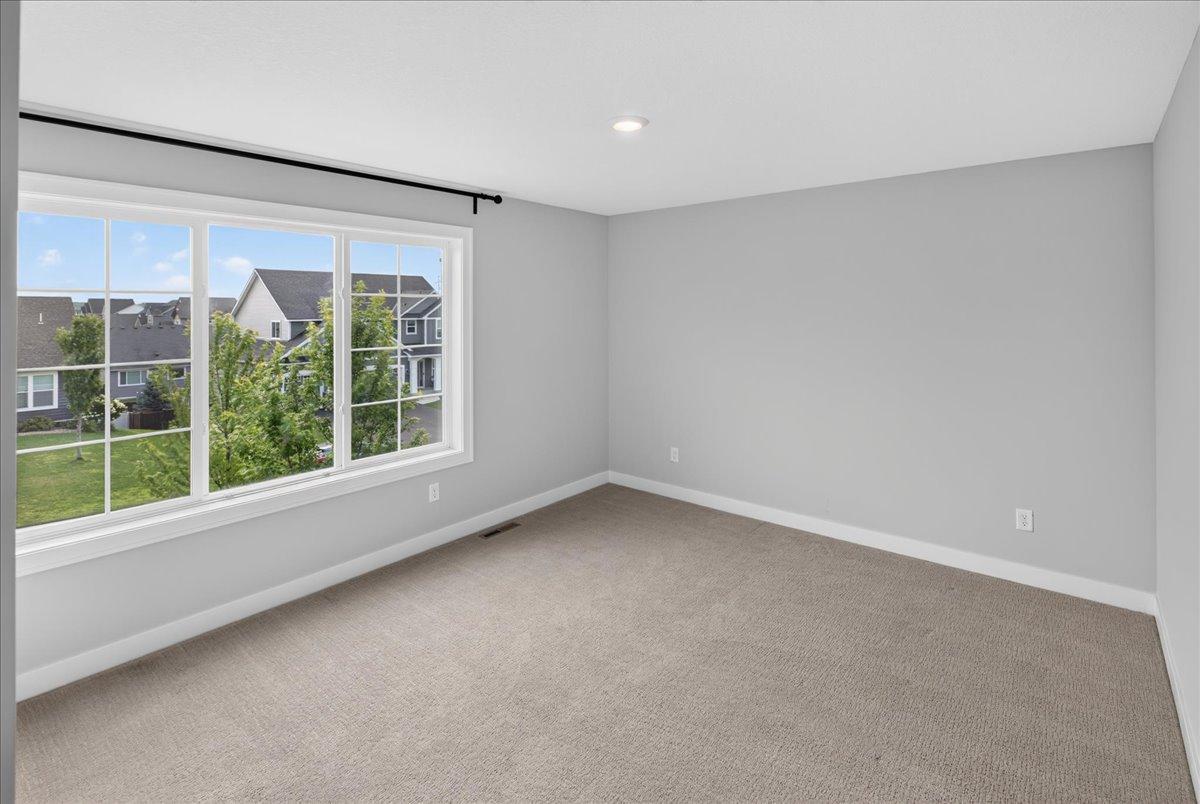 Front bedroom w/walk-in closet adjacent to jack/jill