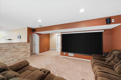 2410 Meadow Drive, Buffalo, MN 55313