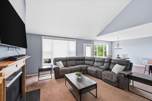 2410 Meadow Drive, Buffalo, MN 55313
