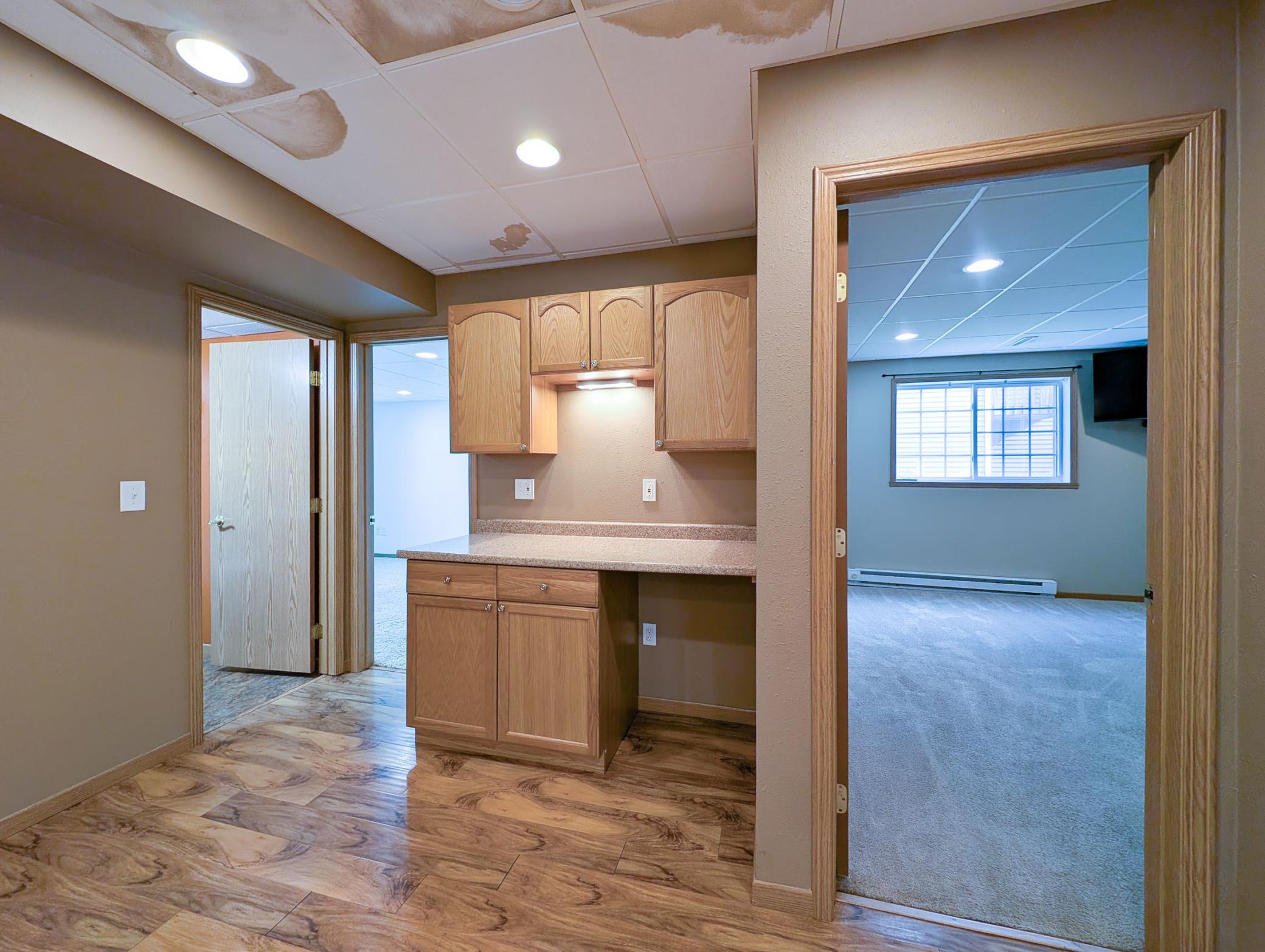 L2P043-1866 12th St E West Fargo.jpg
