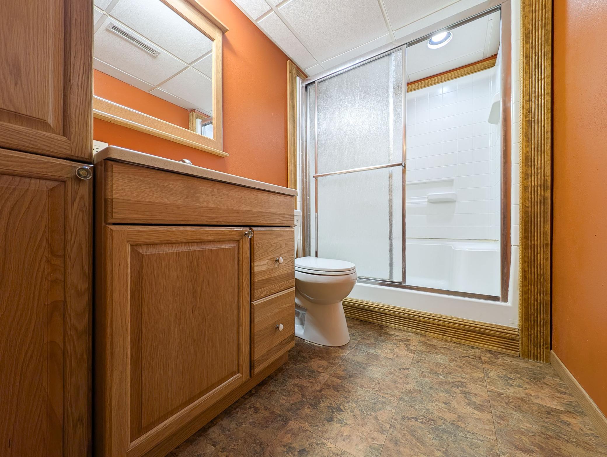 L2P050-1866 12th St E West Fargo.jpg