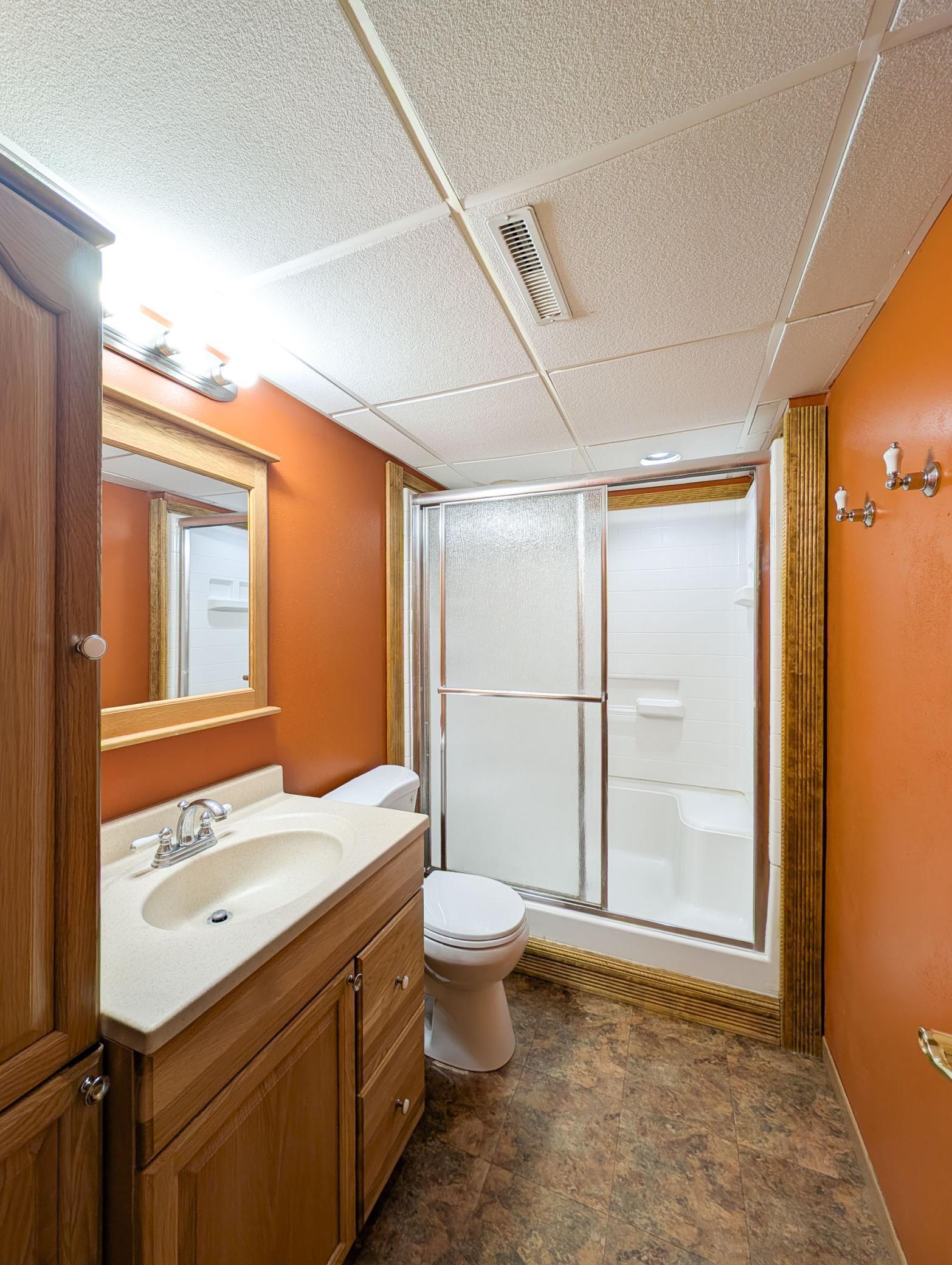 L2P051-1866 12th St E West Fargo.jpg