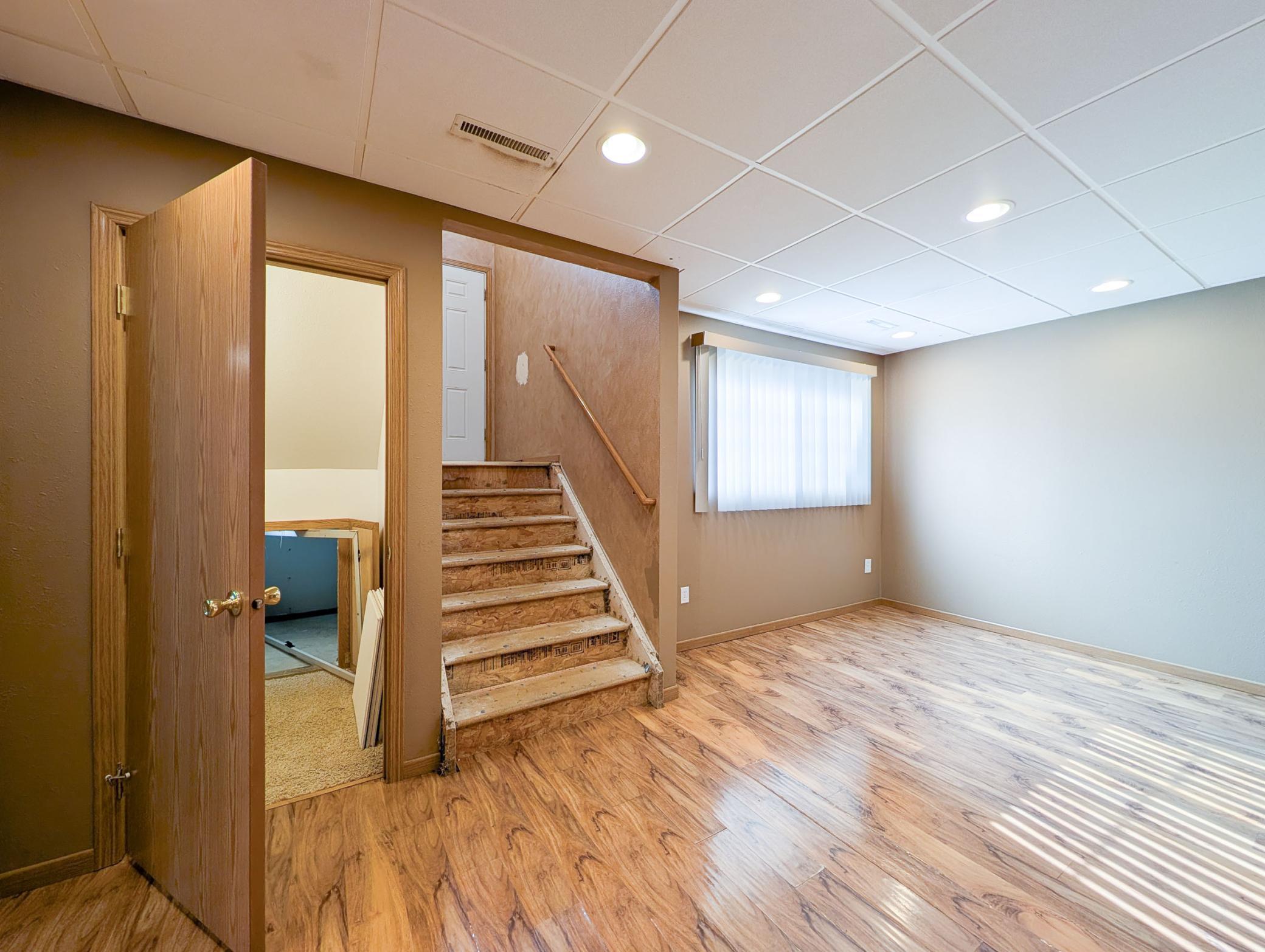 L2P041-1866 12th St E West Fargo.jpg