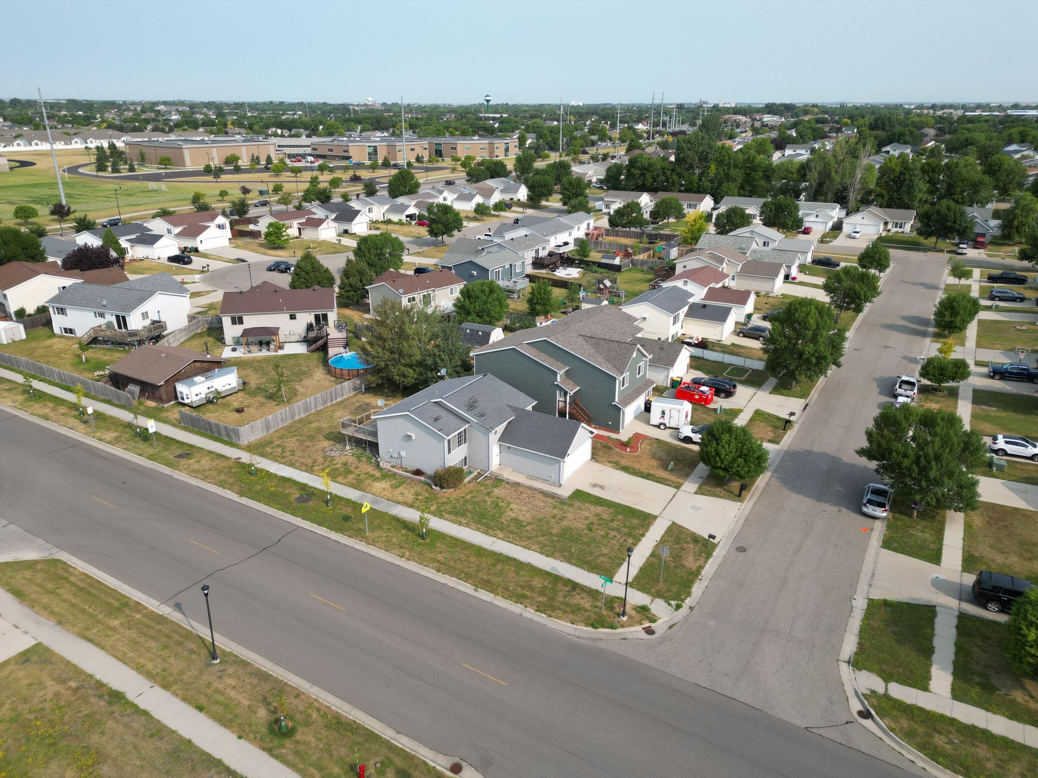 L2P019-1866 12th St E West Fargo.jpg