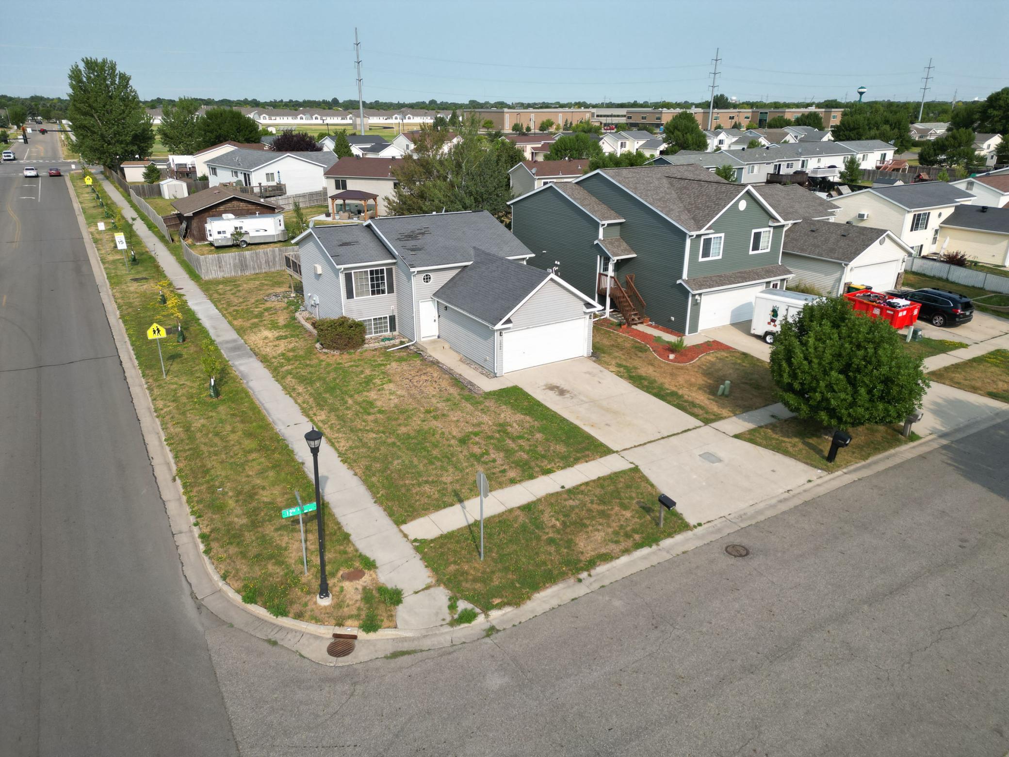L2P006-1866 12th St E West Fargo.jpg