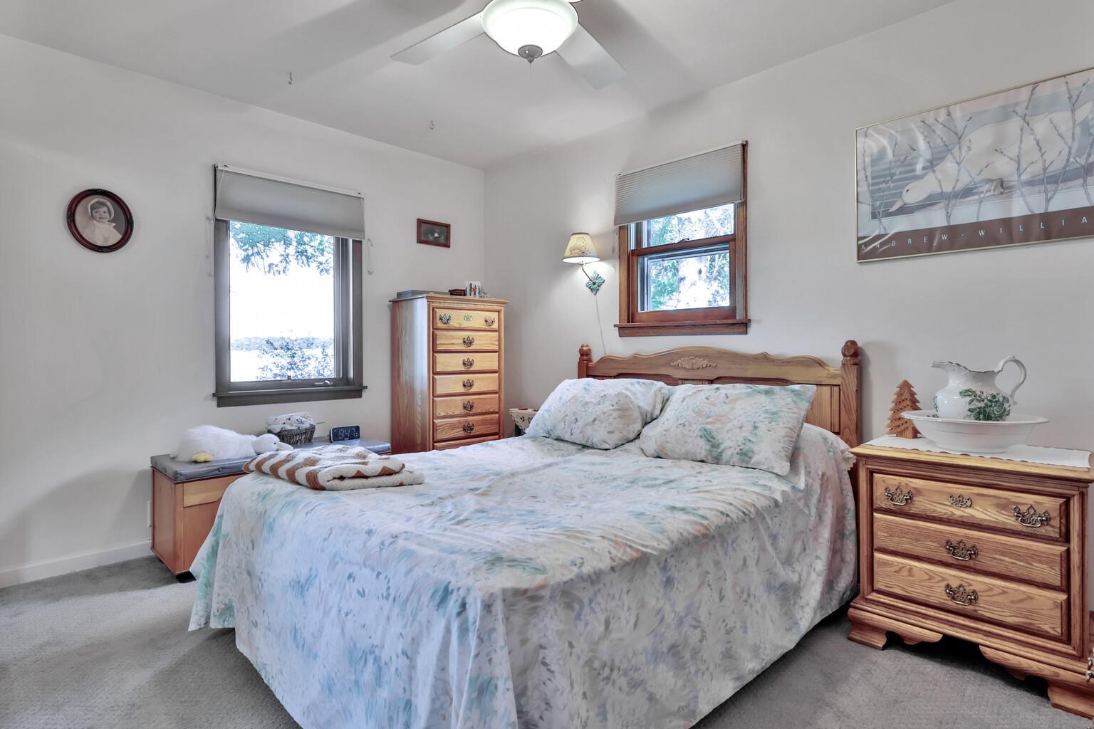 Spacious primary bedroom.