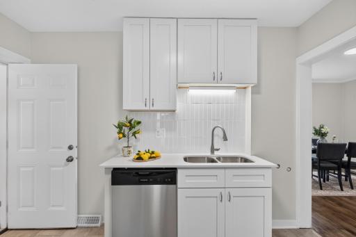 Main Floor Unit - Kitchen
