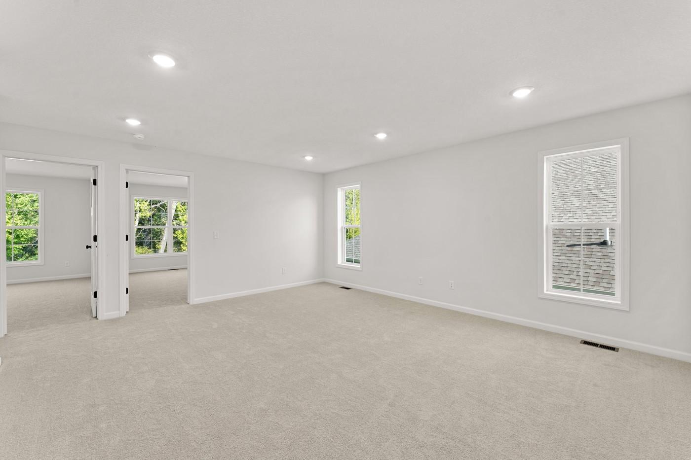 Huge upstairs loft - perfect as a second hangout space and for entertaining!