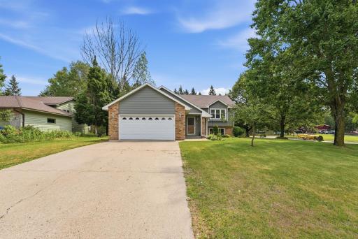 402 8th Avenue N, Sartell, MN 56377