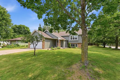 402 8th Avenue N, Sartell, MN 56377