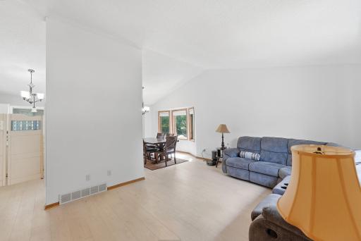 402 8th Avenue N, Sartell, MN 56377