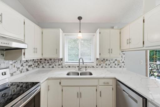 402 8th Avenue N, Sartell, MN 56377