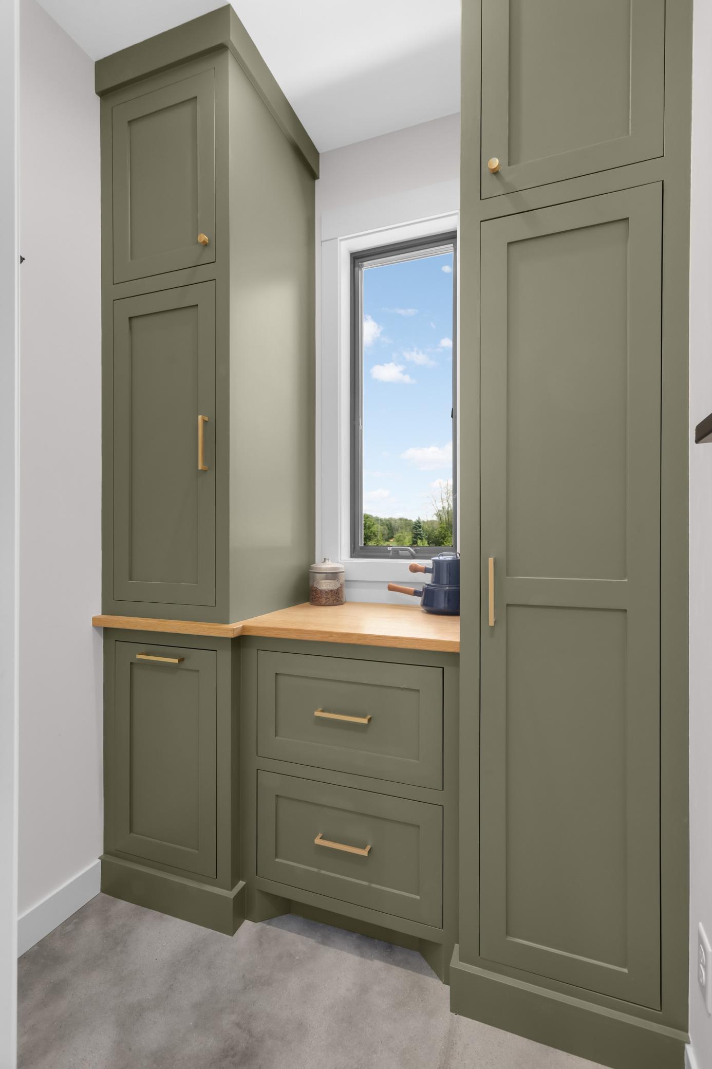 Walk-in pantry
