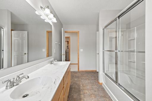 Upper Level Full Bath