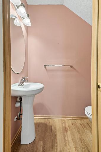 Main Floor 1/2 Bath