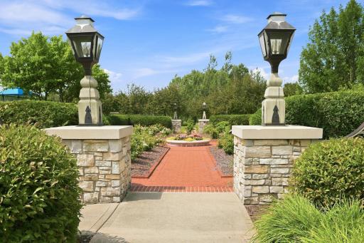 Bailey's Arbor - Gardens