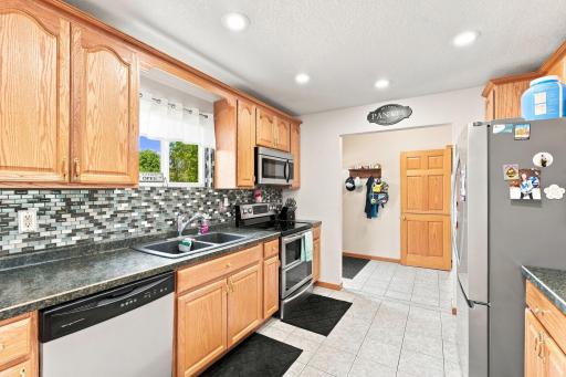 10-web-or-mls-A7404512.jpg