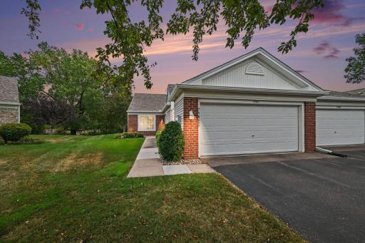 Twilight- Two Car Garage