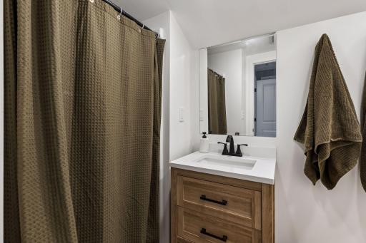 Fully renovated primary 3/4 bath