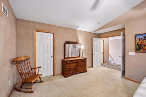 848 Bridle Creek Lane, Jordan, MN 55352