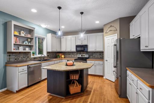 848 Bridle Creek Lane, Jordan, MN 55352