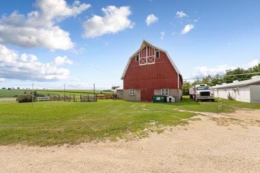 851 450th Street, Kenyon, MN 55946