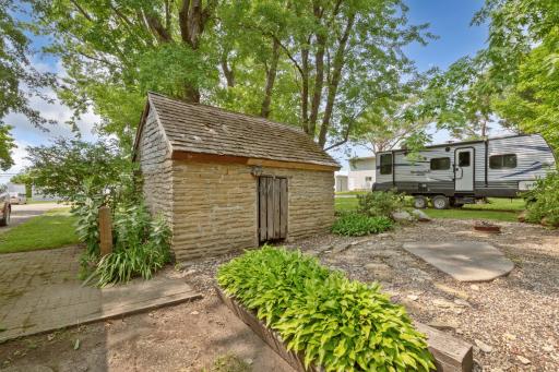 851 450th Street, Kenyon, MN 55946