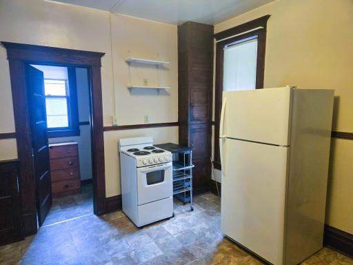 505 8th Ave kitchen2 unit 1.jpg