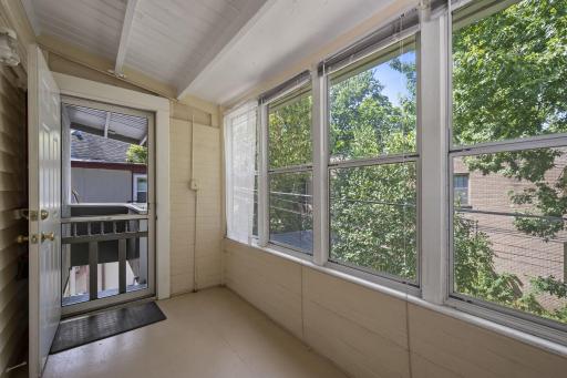 505 8th Ave back porch new .jpg