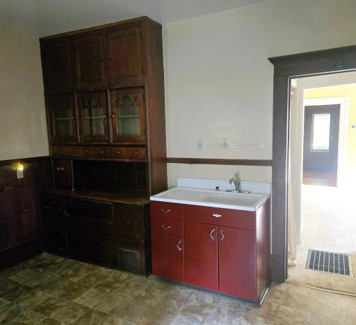 505 8th kitchen3 unit 1.jpg