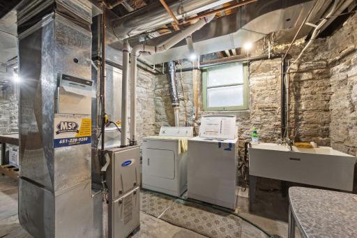 505 8th washer and dryer new.jpg