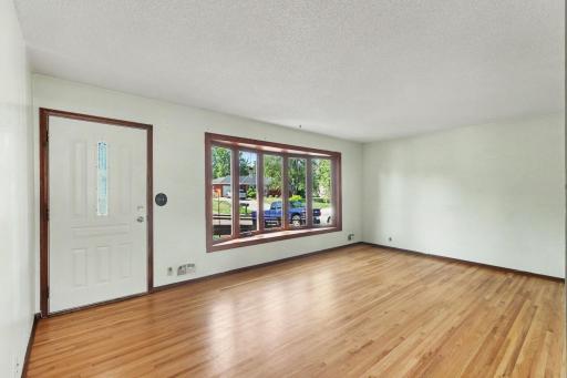 217 Dawn Avenue, Shoreview, MN 55126