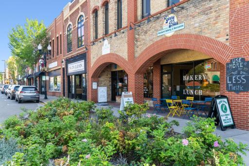 Enjoy the best of Anoka with a convenient location just minutes from historic Downtown Anoka where charming shops, local dinning, entertainment and community amenities are all within easy reach.