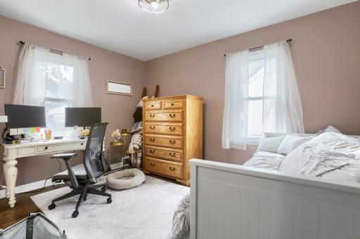 4429 6th St NE - Web Quality - 017 - 17 Office.jpg